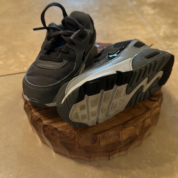 GUC Nike Air Max 90 LTR Grey/Black size 6C - Picture 3 of 3